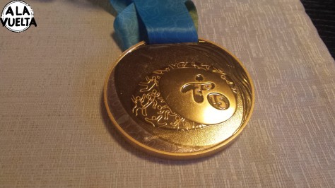 La medalla de oro de Uruguay en los Juegos Panamericanos 2015, la tenía el Mauri Lemos en Rusia y A la Vuelta la usó...